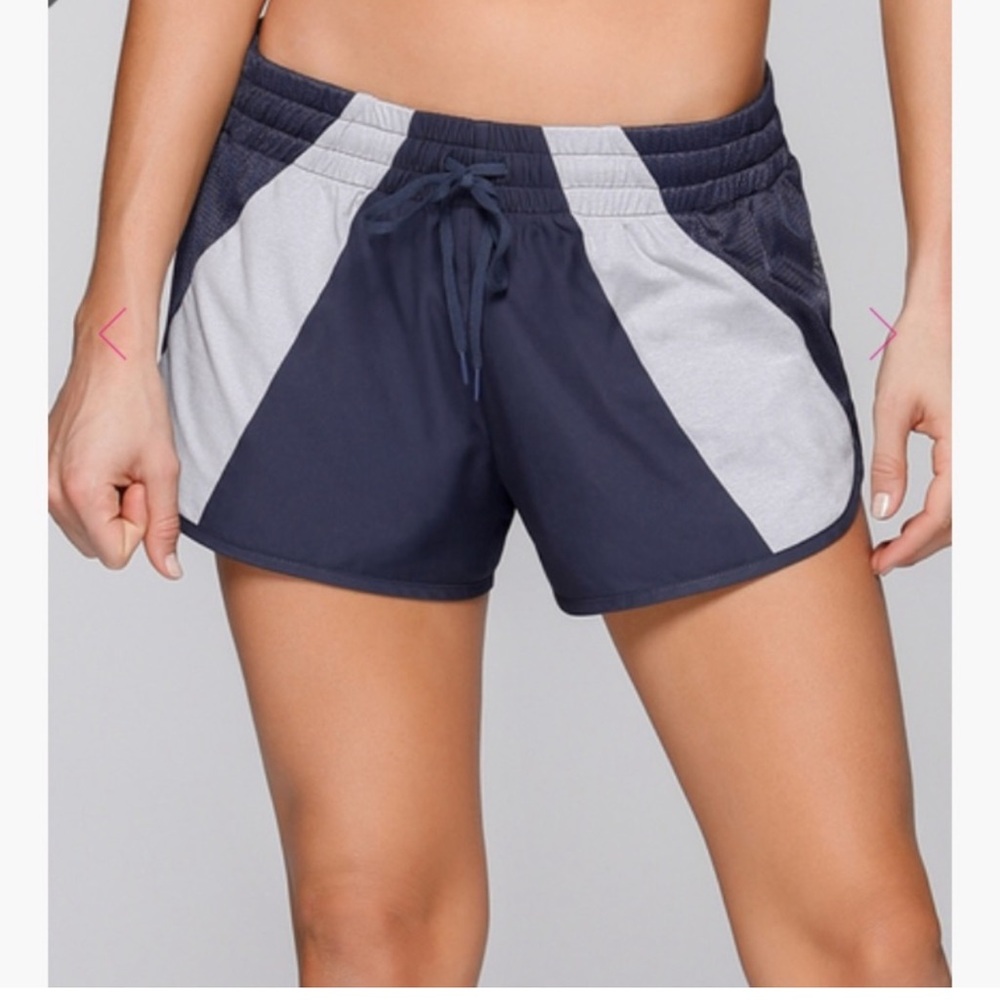 Lorna Jane Courtside Run Shorts